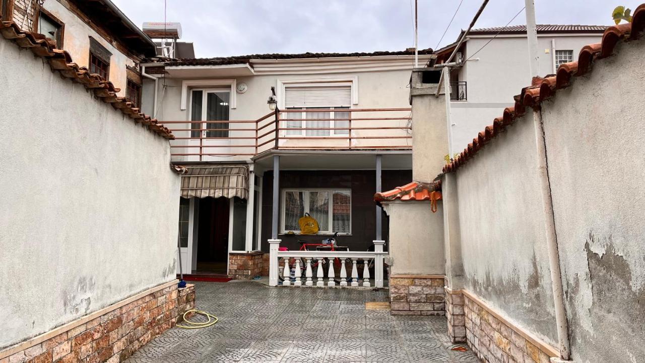 Driteza Hotel Korce Exterior photo